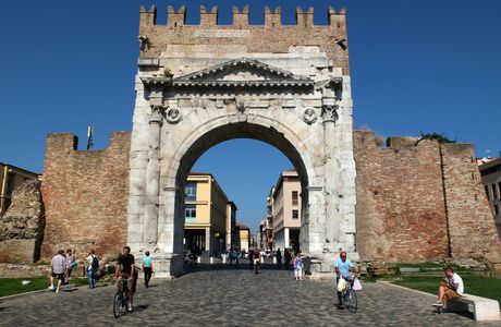 Fondamenta Arco di Augusto