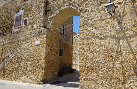 Porta d'Oro (Porta Vecchia)