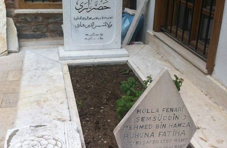 Molla Fenari Cami ve Turbesi