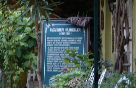 Tezveren Dede Turbesi