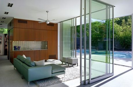 Serap Cam Mekan Glass Studio