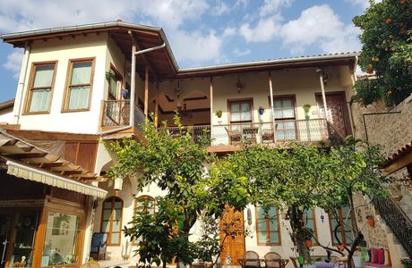 Medeniyetler Evi