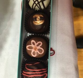 Isabelly's Chocolates & Sweet Treats