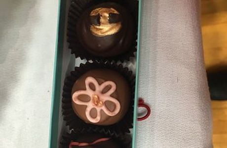 Isabelly's Chocolates & Sweet Treats