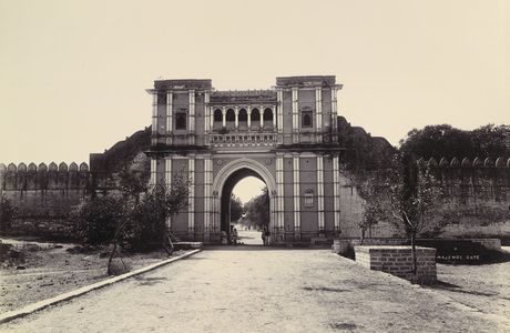 Majevadi Gate