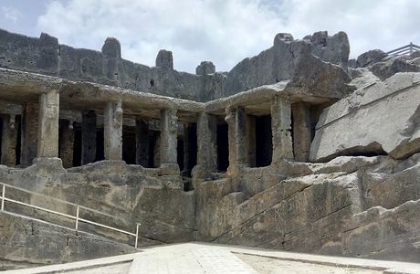 Khapra Kodiya Caves
