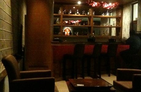 Oakwood Bar