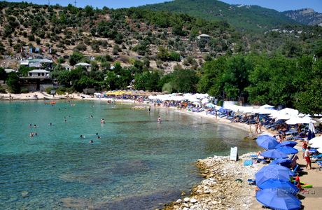 Aliki Beach