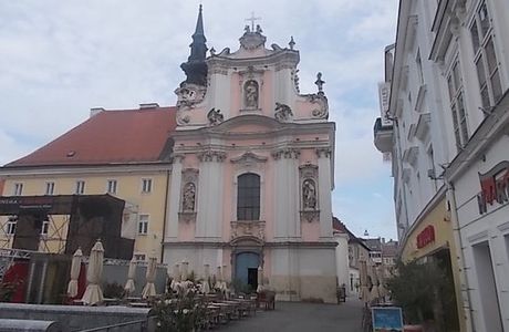 Franziskanerkirche Und Franziskanerkloster
