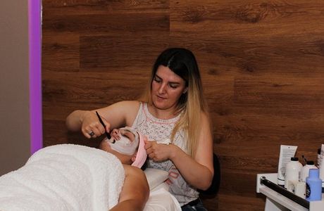 Queen Dea Sallon Nails & SPA