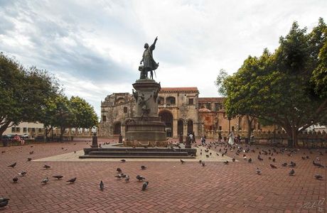 Plaza Parque Colon