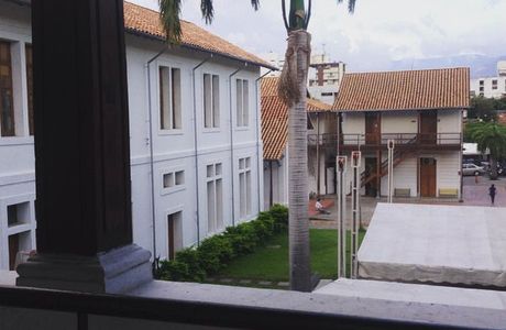 Biblioteca Publica Julio Perez Ferrero