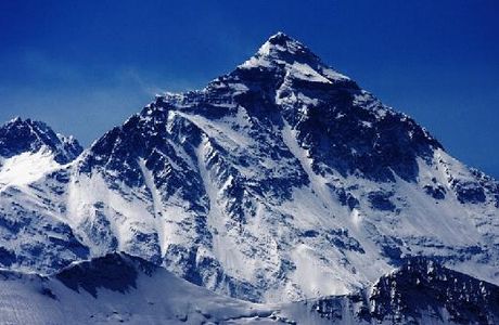 Luozi Peak