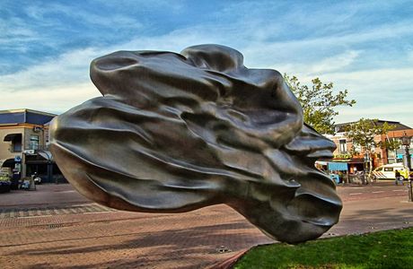 Otomonoyaka Monument