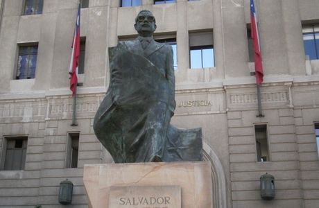 Square Salvador Allende
