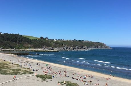 Bar Rompeolas Playa De Navia