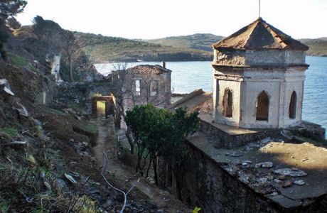 Ayisigi Manastiri