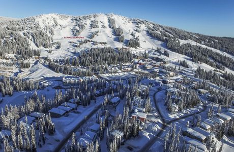 Huaxi Alpine Meadows