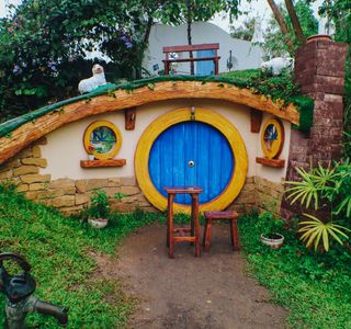 Hobbit House (Baan Suan Noi)