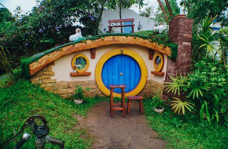Hobbit House (Baan Suan Noi)