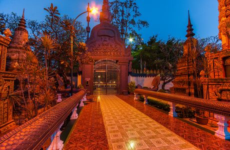 Wat Tham Prom Pradit