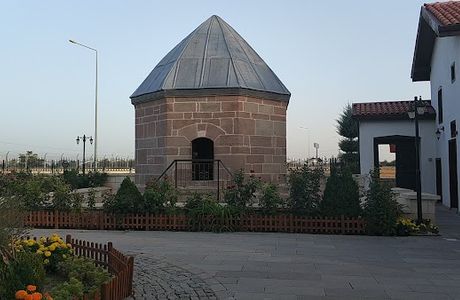 Ates Baz-i Veli Turbesi