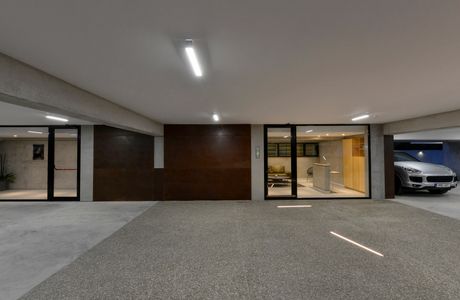 Maemoriyama Parking Area Inbound