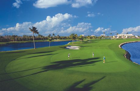 Cayman Crazy Golfing