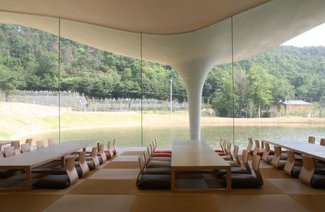 Kakamigahara Public Swimming Pool