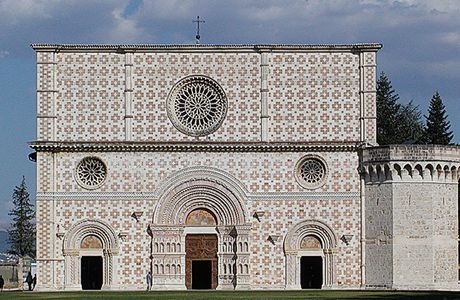 Basilica di Santa Maria di Collemaggio e Porta Santa