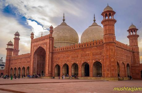 Imperial Mosque Lahore / Badshahi Masjid Lahore