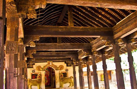 Embekka Devalaya
