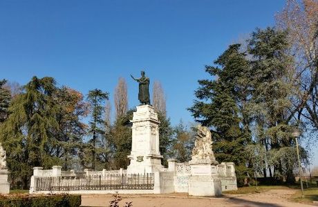 Monumento a Virgilio
