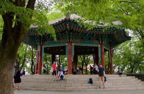 Namsan Hoguk Park