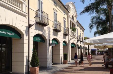 La Reggia Designer Outlet