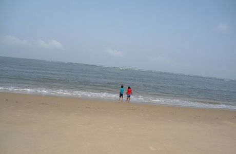Kolamb Beach