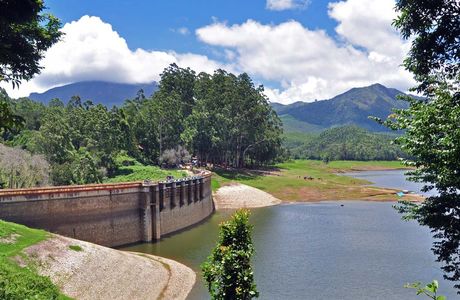 Kundala Dam Lake