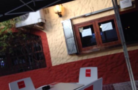 PUB LENNON SAN PEDRO