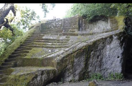 Piramide Etrusca Bomarzo o Sasso del Predicatore