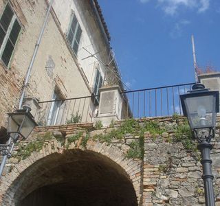 Palazzo De Leone .