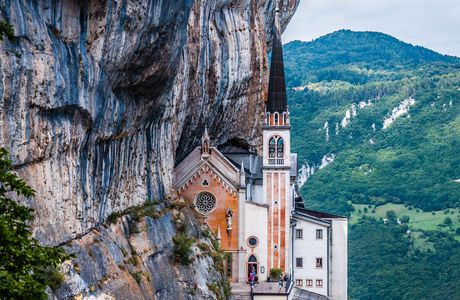 Santuario Madonna della Vetrana