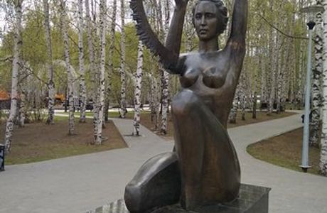 Sculpture Golden Goddess