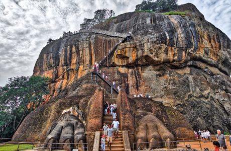 Yahansi Tours
