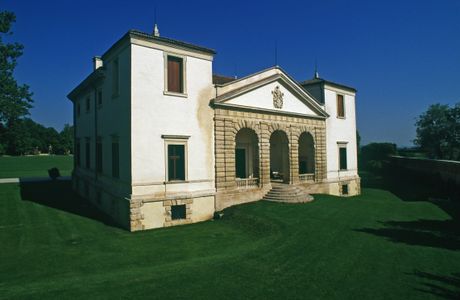 Villa Correr, Pisani