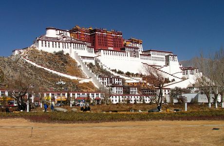 BaYi Lu GeLa DanDong ShangYeHang