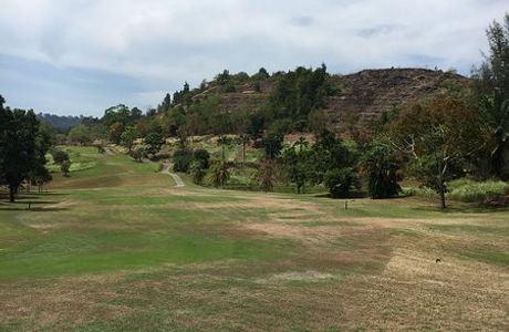 Gunung Raya Golf Resort