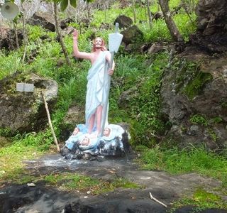 Walkway to the Old Volcano and Via Cruces