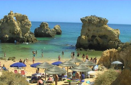 Praia dos Arrifes