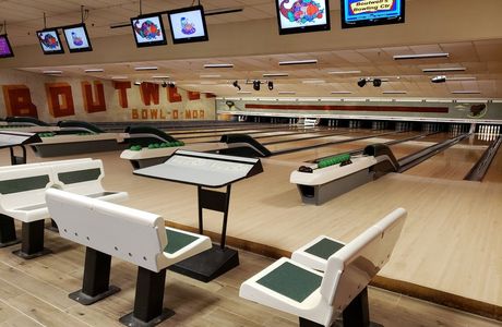 Tokiwadaira Bowling Center