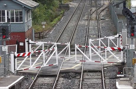 Daini Gonomachi Railroad Crossing